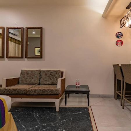 Hotel Imperial Park Sector 45 Gurgaon Buitenkant foto