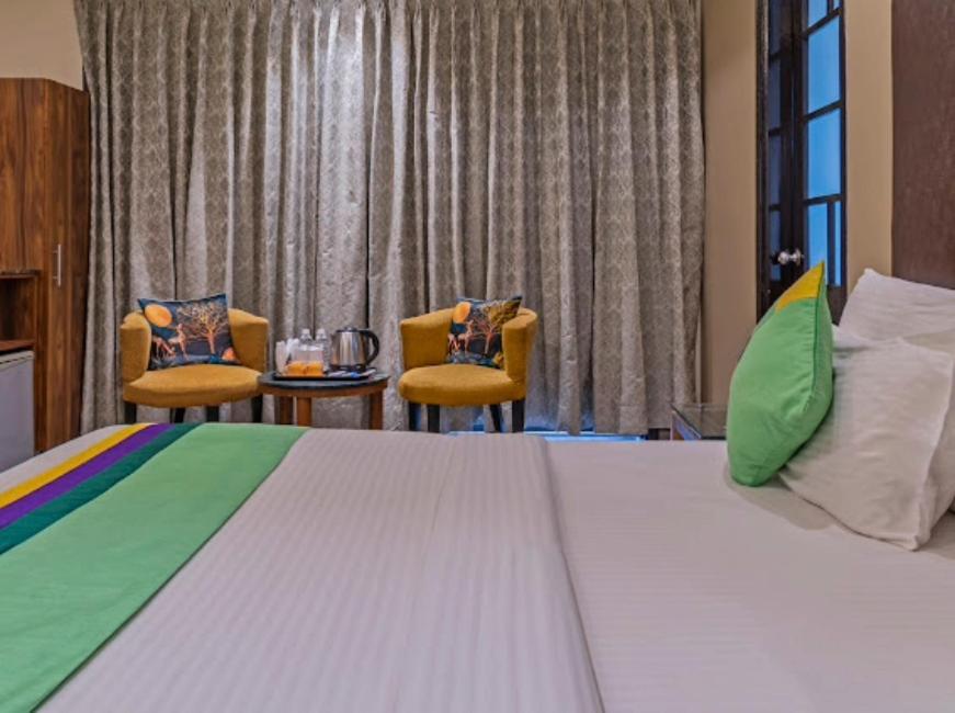 Hotel Imperial Park Sector 45 Gurgaon Buitenkant foto