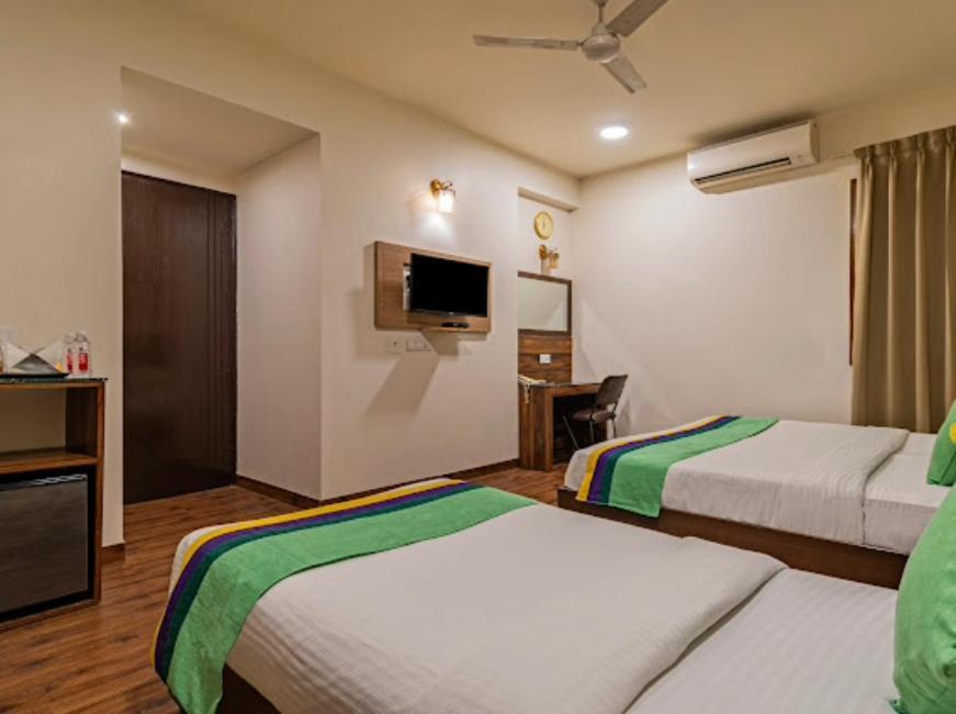 Hotel Imperial Park Sector 45 Gurgaon Buitenkant foto
